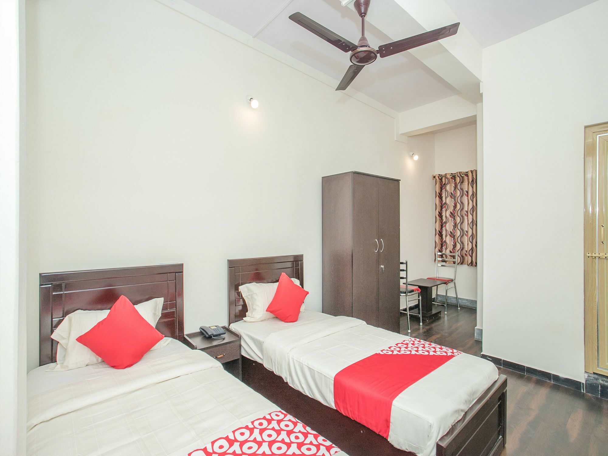 Oyo 14430 Sunshine Grand Hotel Bangalore Exterior photo