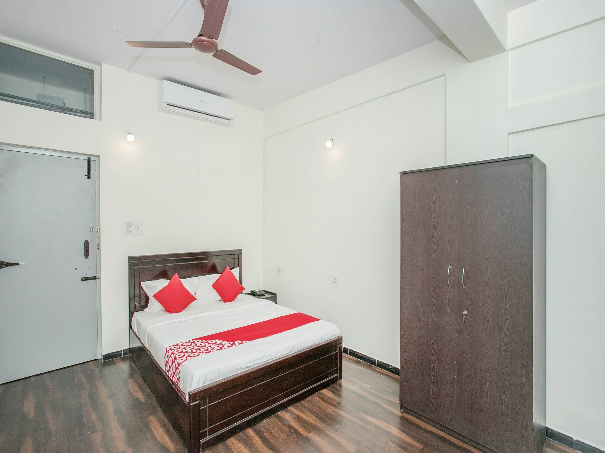 Oyo 14430 Sunshine Grand Hotel Bangalore Exterior photo